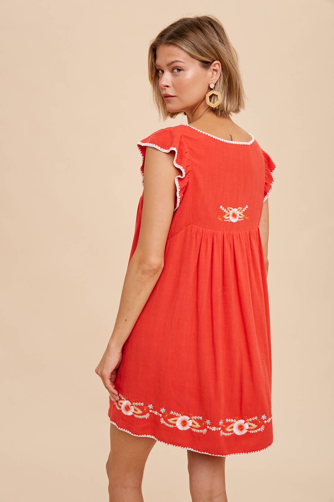 FLORAL EMBROIDERED DRESS WITH CONTRAST SPECIAL STITCH